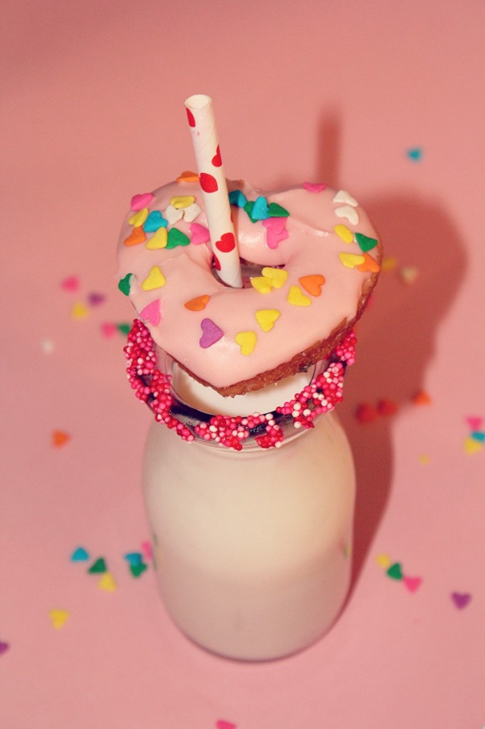 heart-pink-champagne-donuts-5