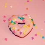 Adorable Valentine’s Day Pink Champagne Baked Donuts (Recipe)! 