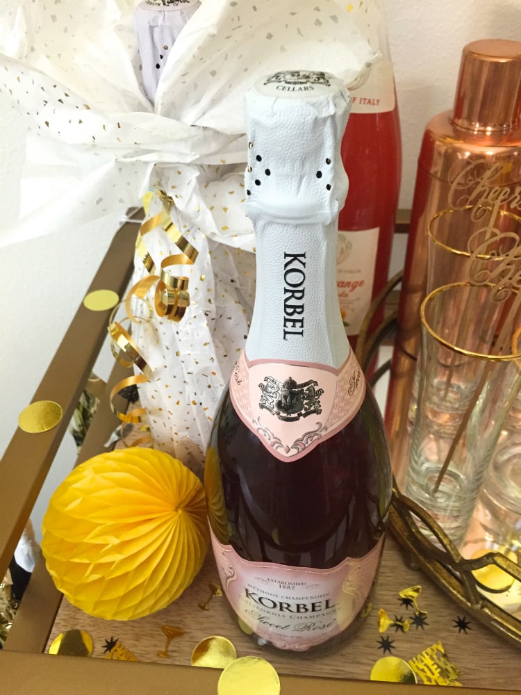 New-Years-Eve-Party-Pink-Champagne