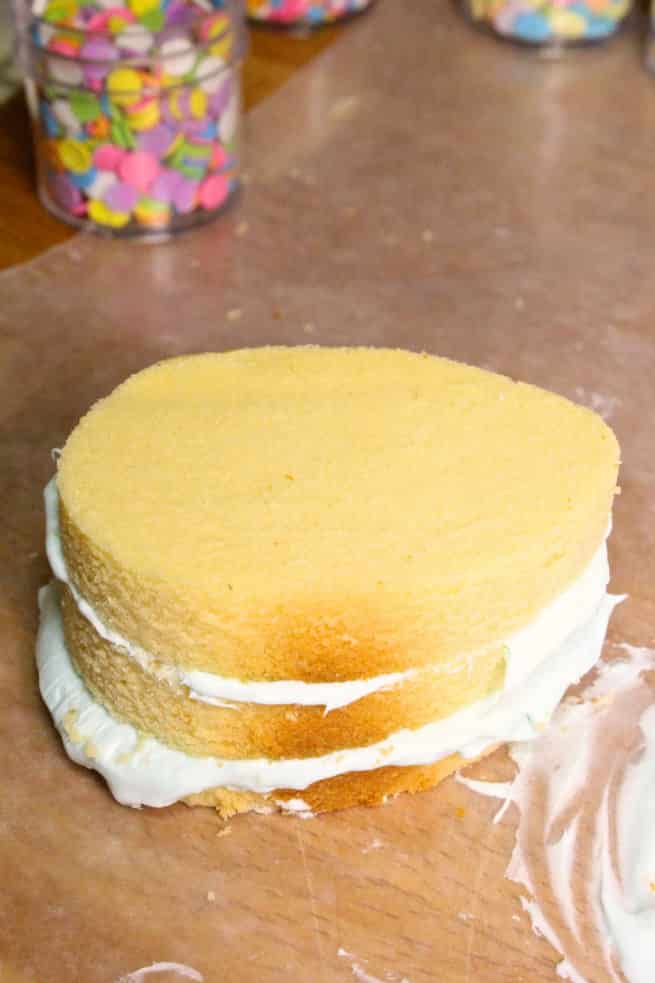 Mini-Easter-Egg -Pinata-Cakes-Step-11