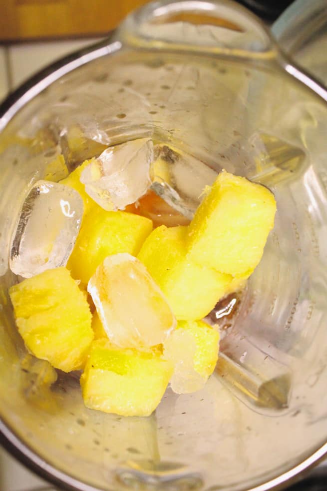 Pineapple-Breezer- Cocktail-Recipe-Step-1