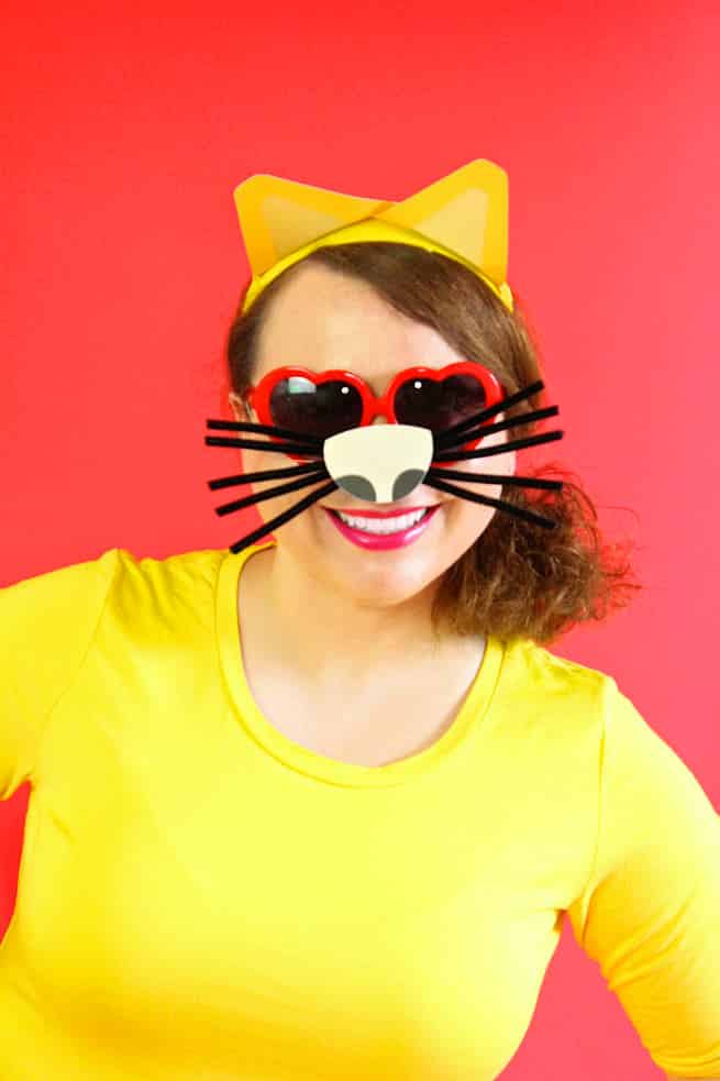 DIY-Emoji-Cat-Face-Costume