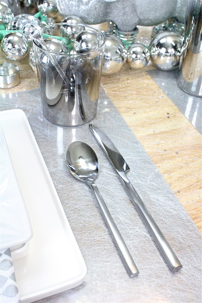 DIY-CB2-HOLIDAY-NEWYEARS-TABLESCAPE-flatware-2