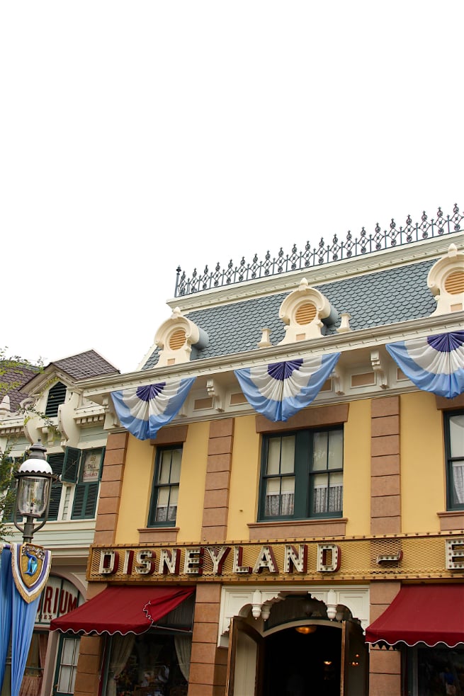 Diamond Celebration Disneyland 4