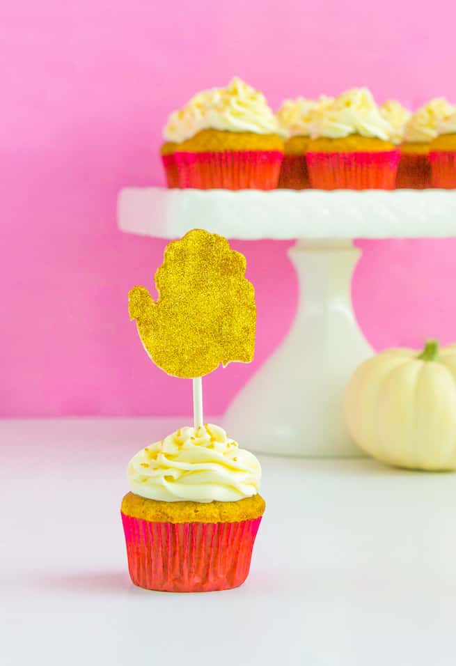 glam-thanksgiving-pumpkin-spice-cupcake