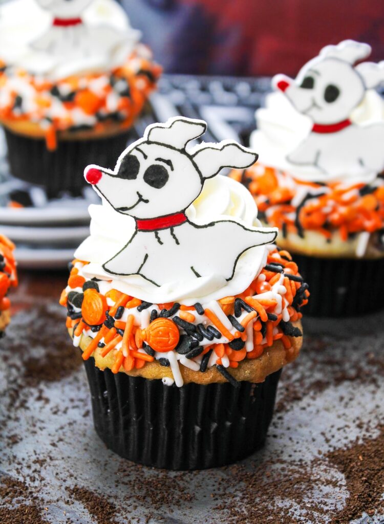 ZERO GHOST DOG CUPCAKES