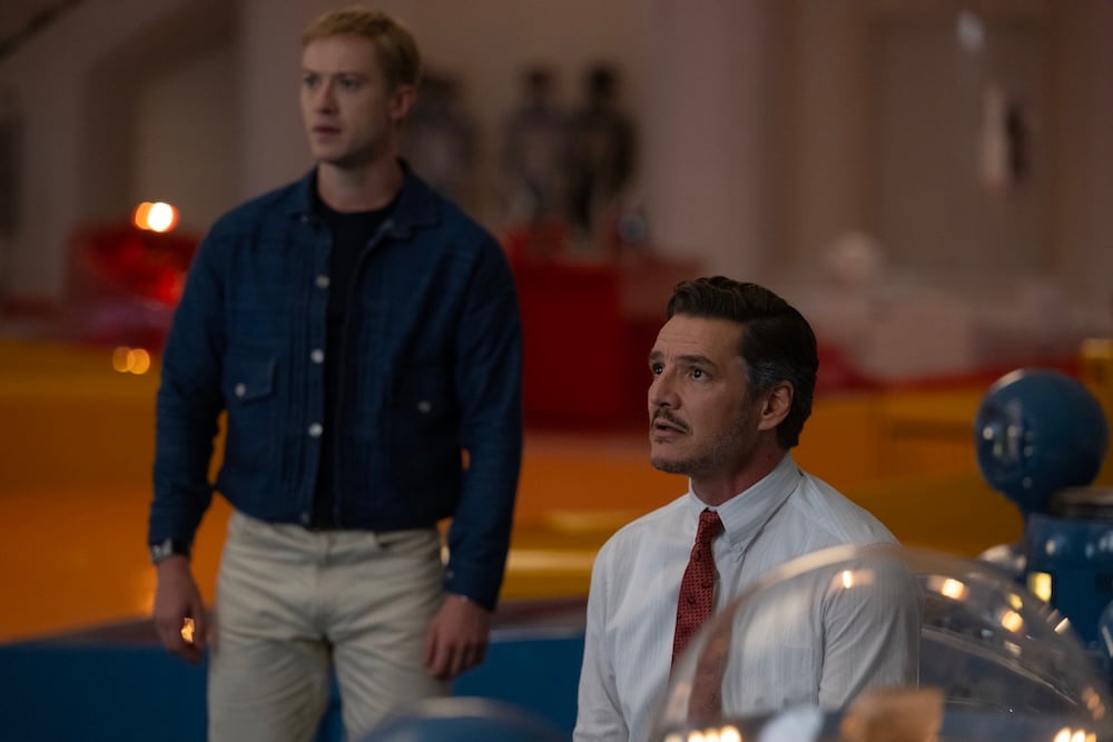 (L-R) Joseph Quinn as Johnny Storm/Human Torch 